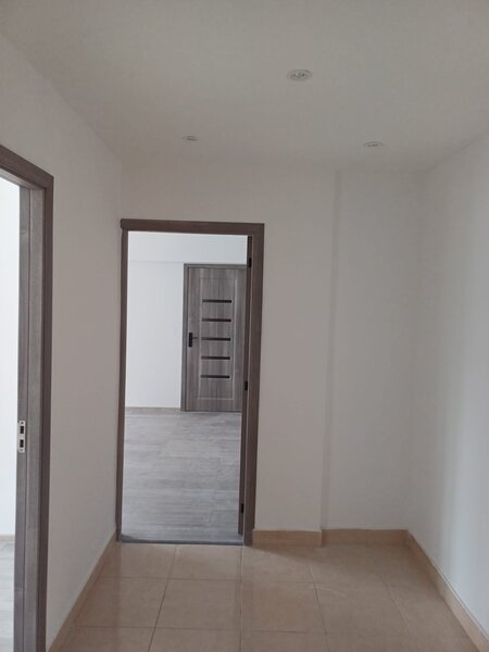 Crangasi, 150 m de metrou, apartament 3 camere decomandate.