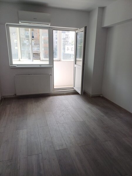 Crangasi, 150 m de metrou, apartament 3 camere decomandate.