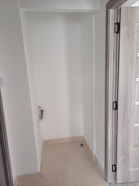 Crangasi, 150 m de metrou, apartament 3 camere decomandate.